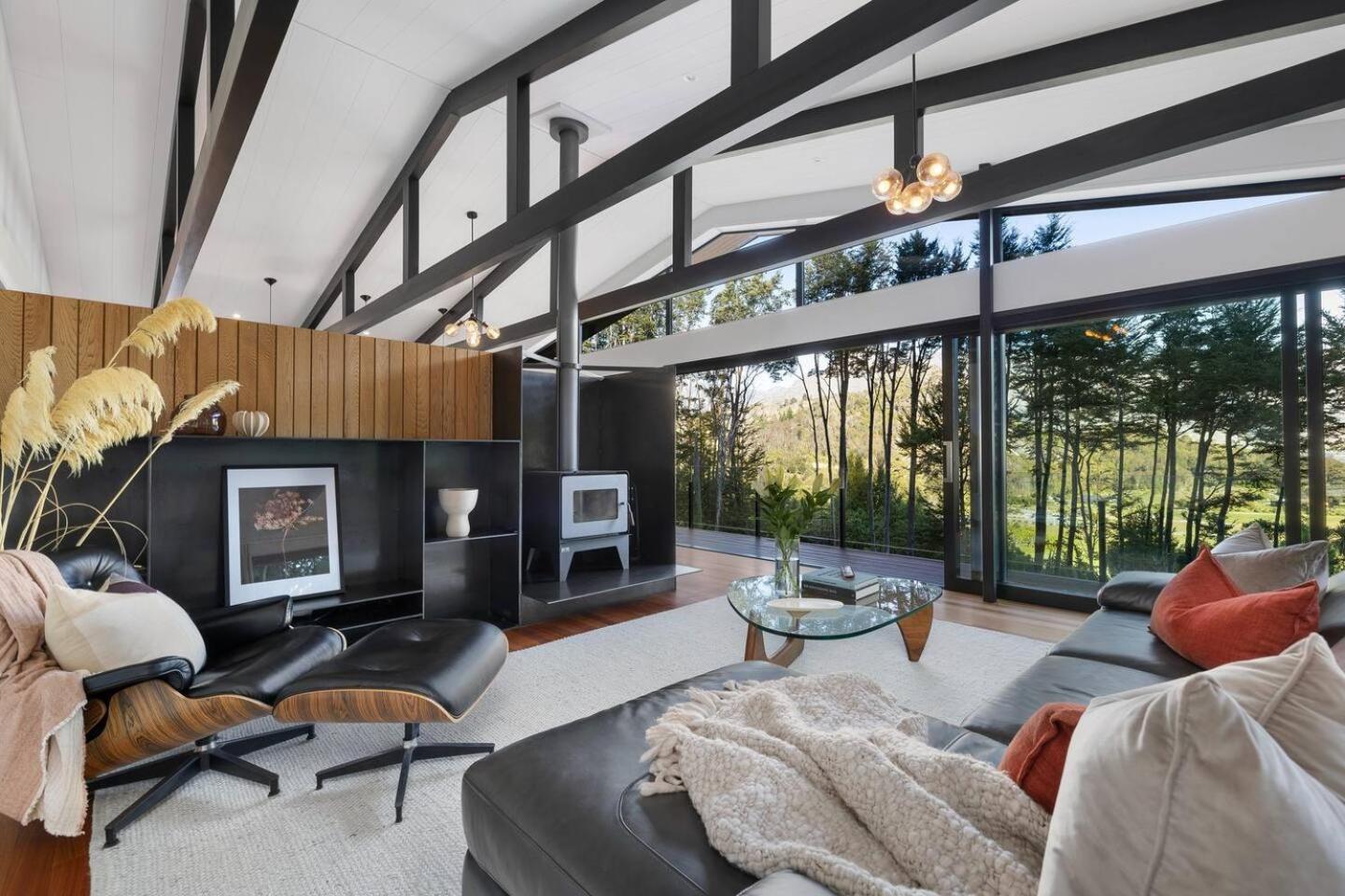 Serene Mountain Oasis Hideaway