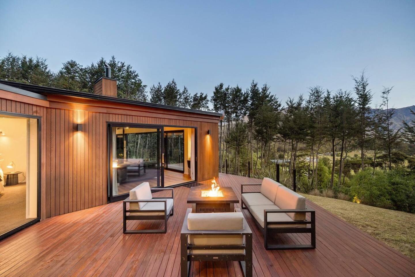 Serene Mountain Oasis Hideaway