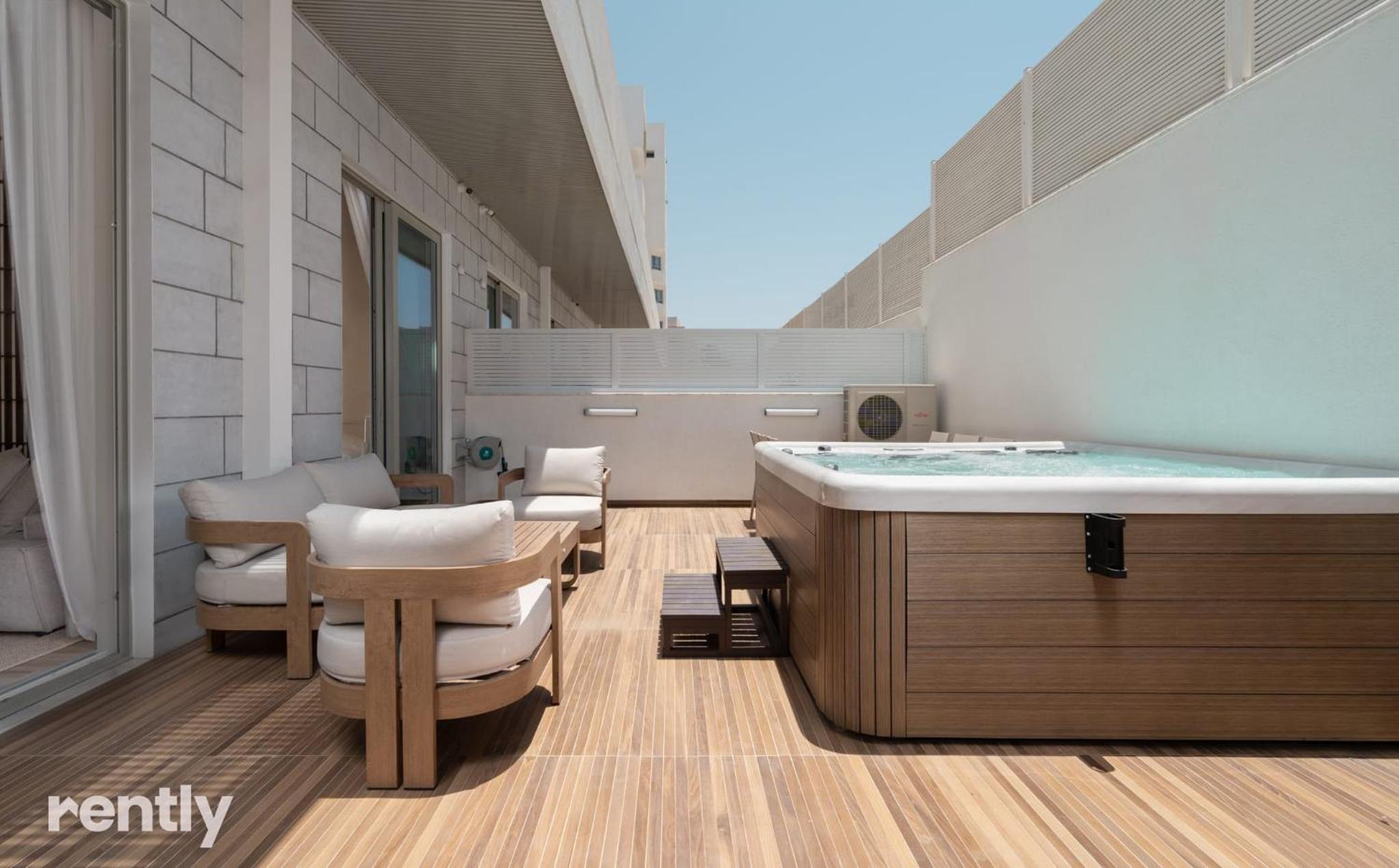 Luxury Suites With Balcony And Jacuzzi At Sea Side By Rently view 2