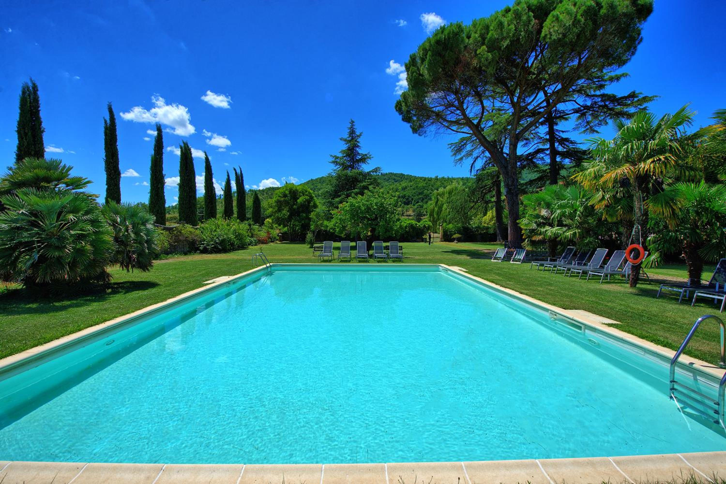 Villa Capolona by PosarelliVillas