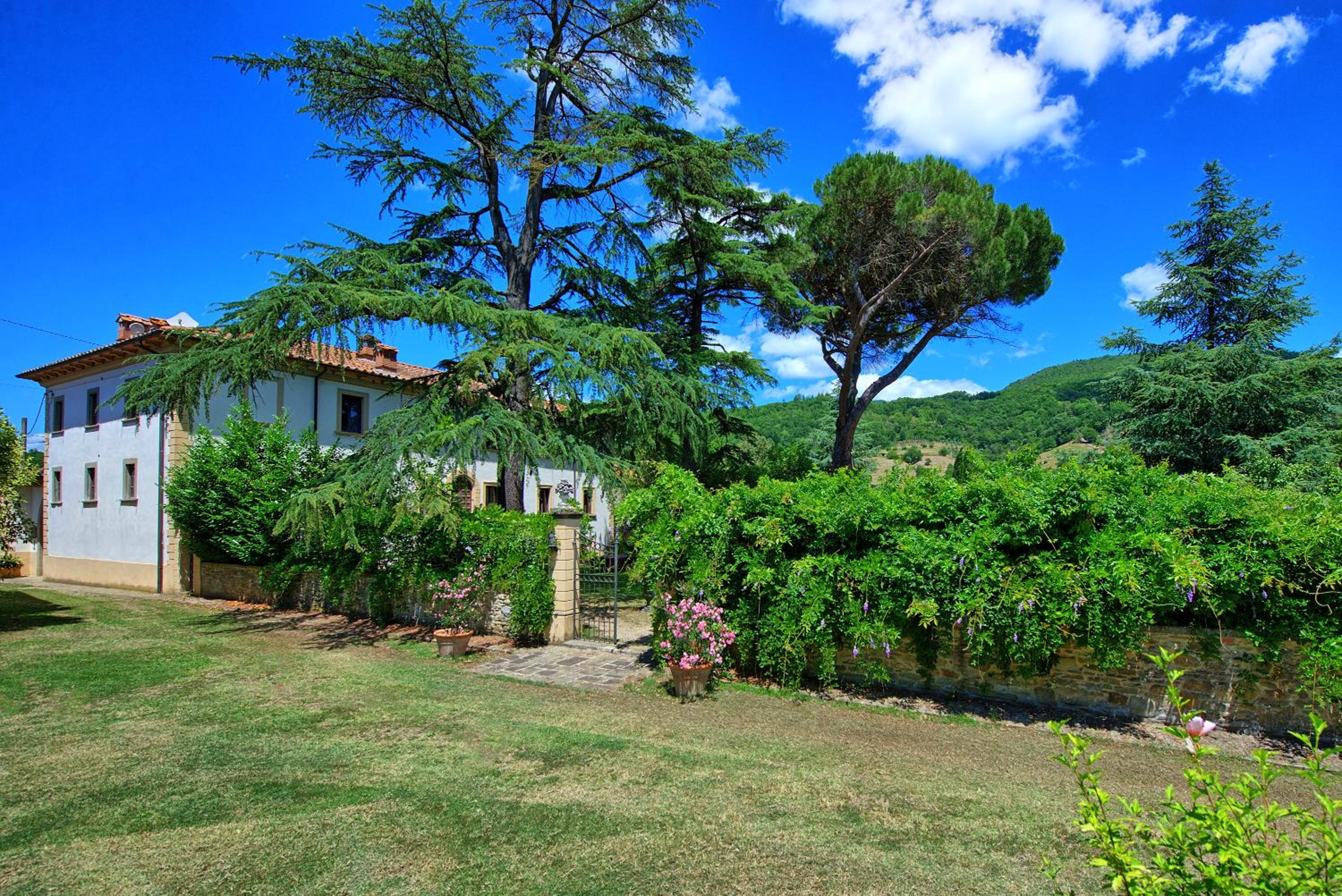 Villa Capolona by PosarelliVillas
