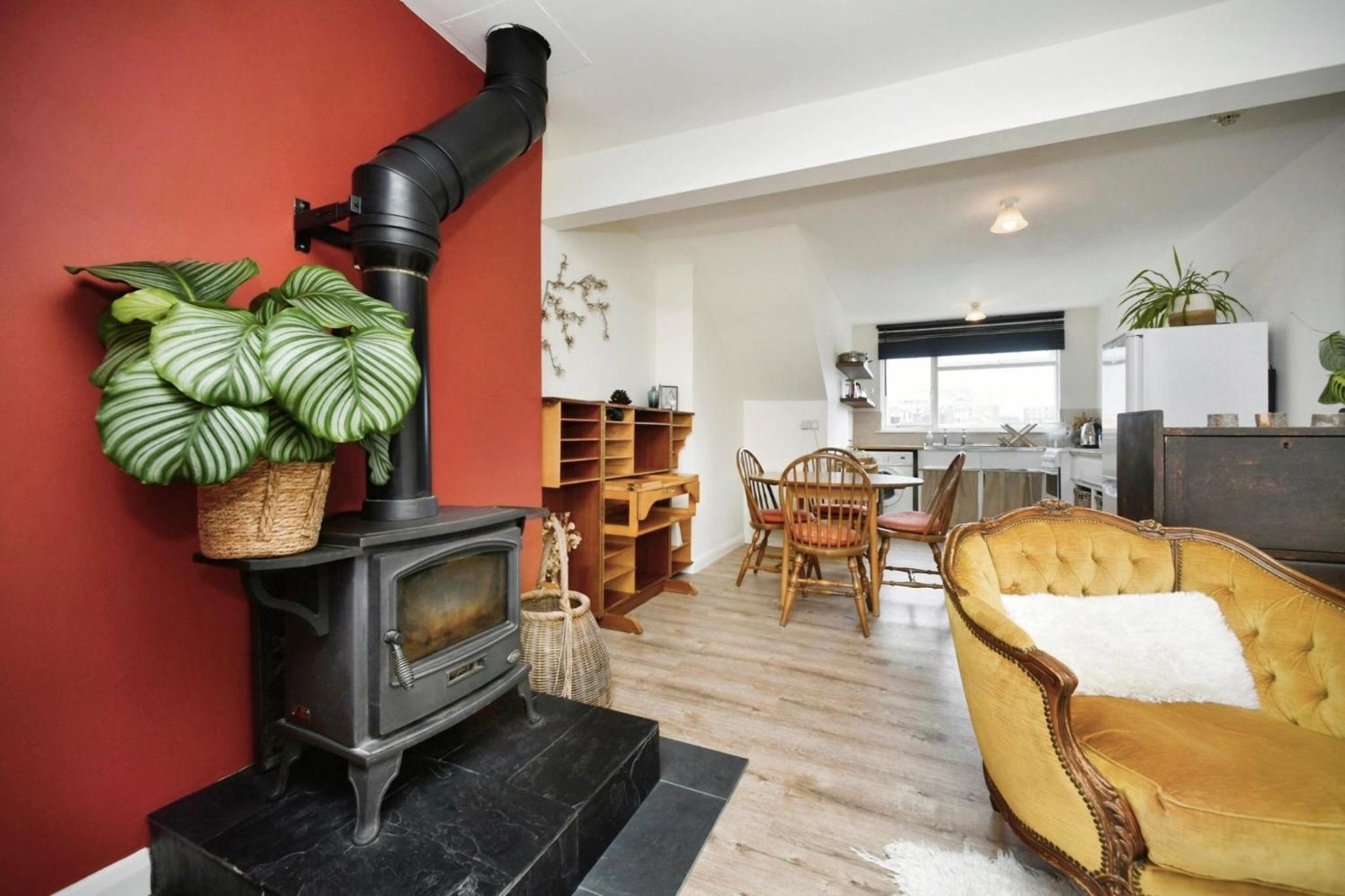 Sunny Seaside Sanctuary - Two Bedroom Apartment view 4