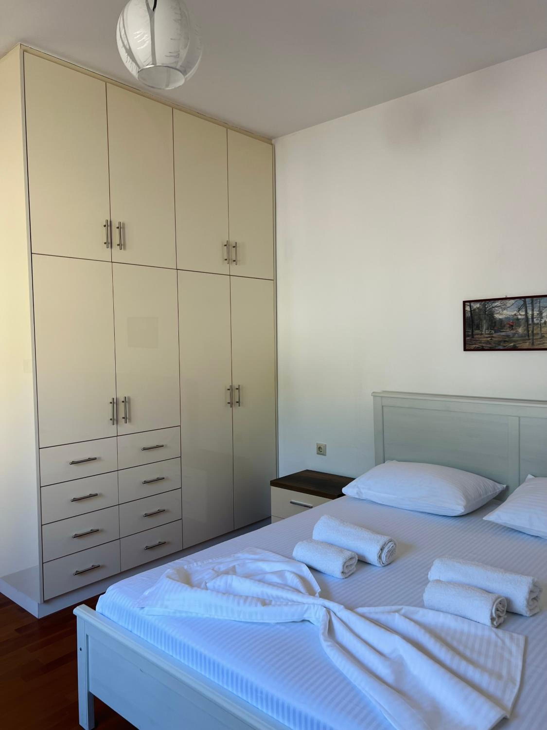 EK-Center Vila Berat
