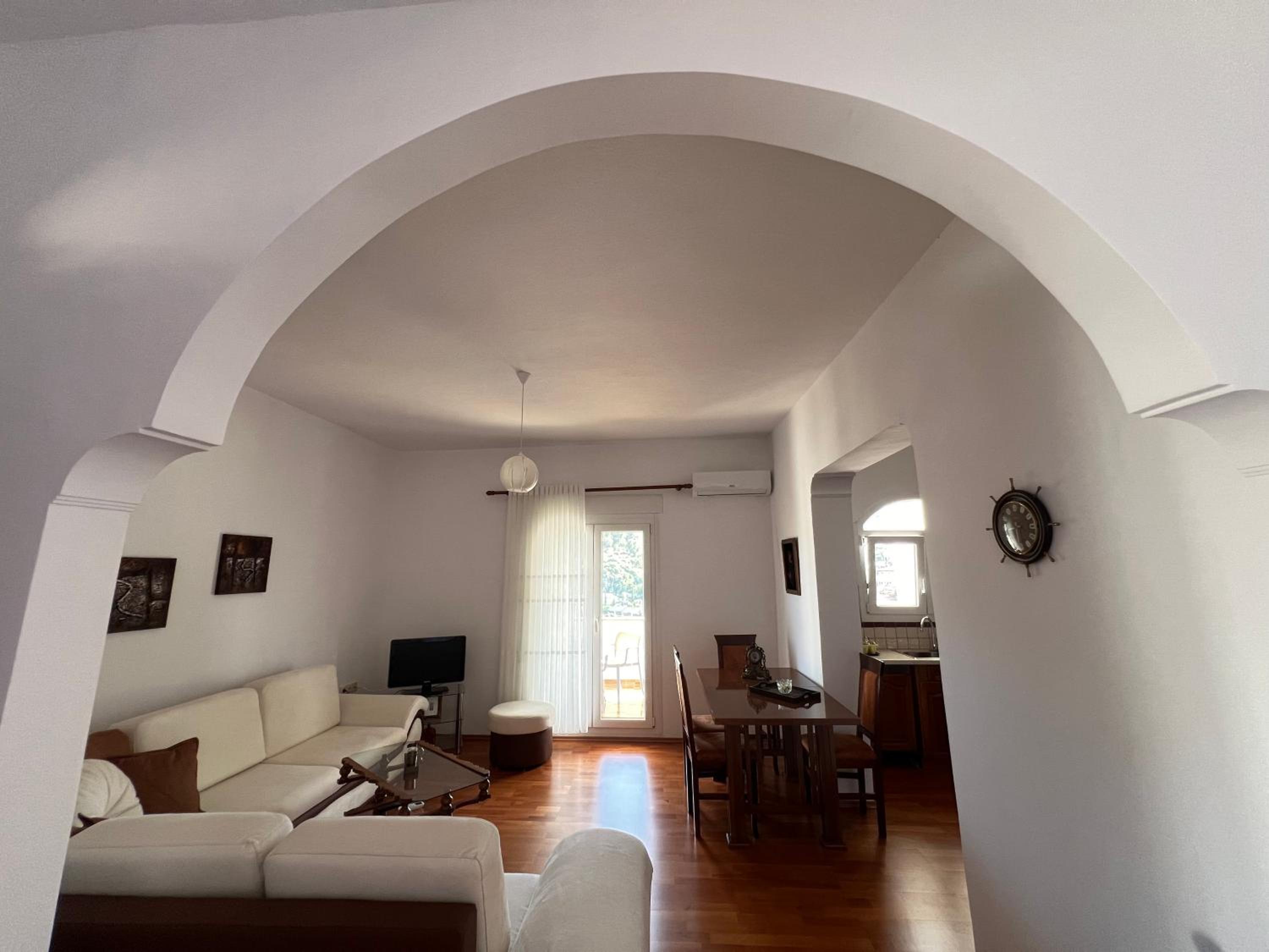 EK-Center Vila Berat
