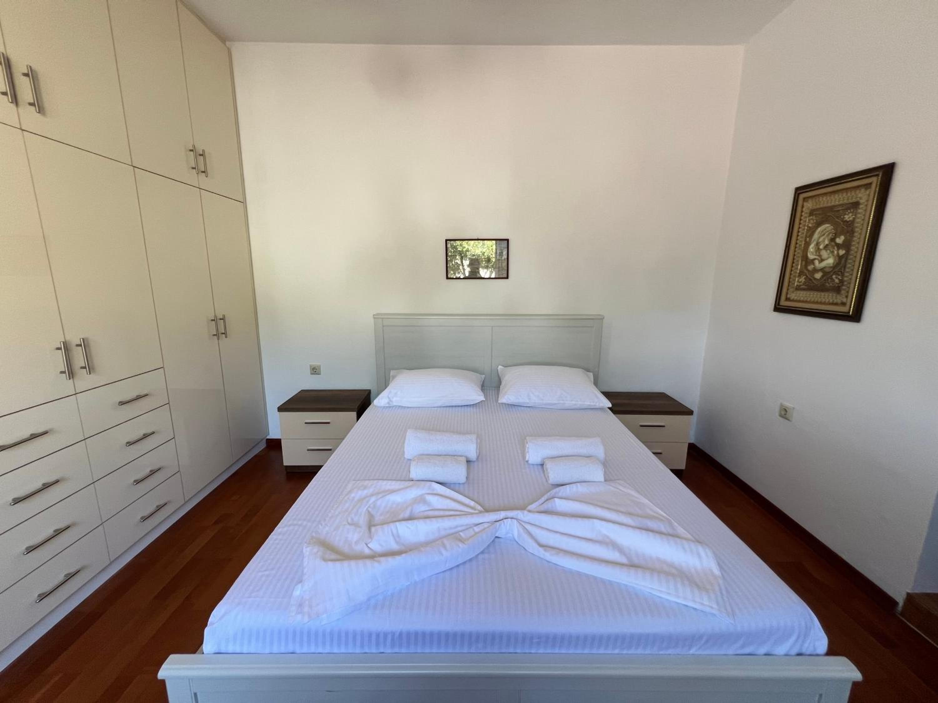 EK-Center Vila Berat