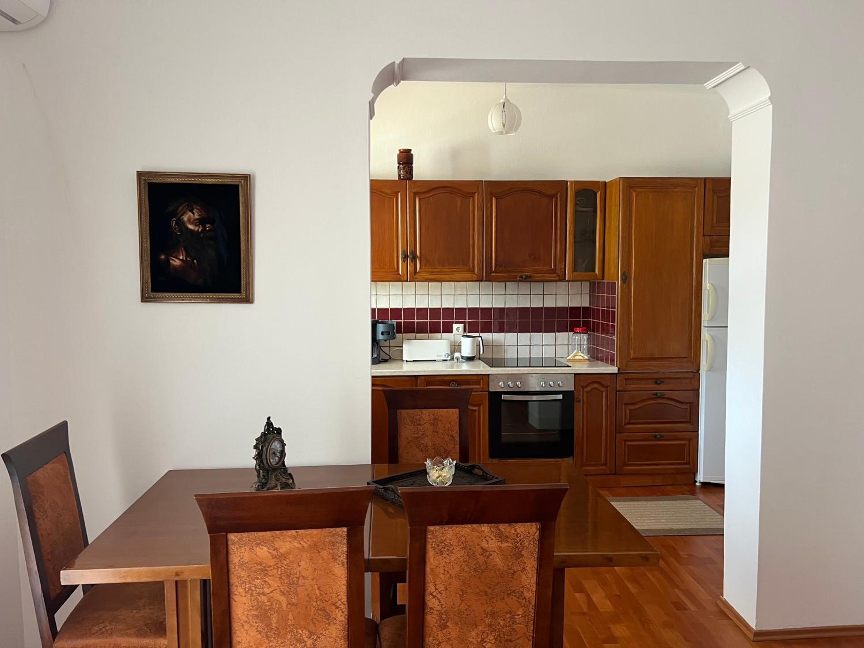 EK-Center Vila Berat