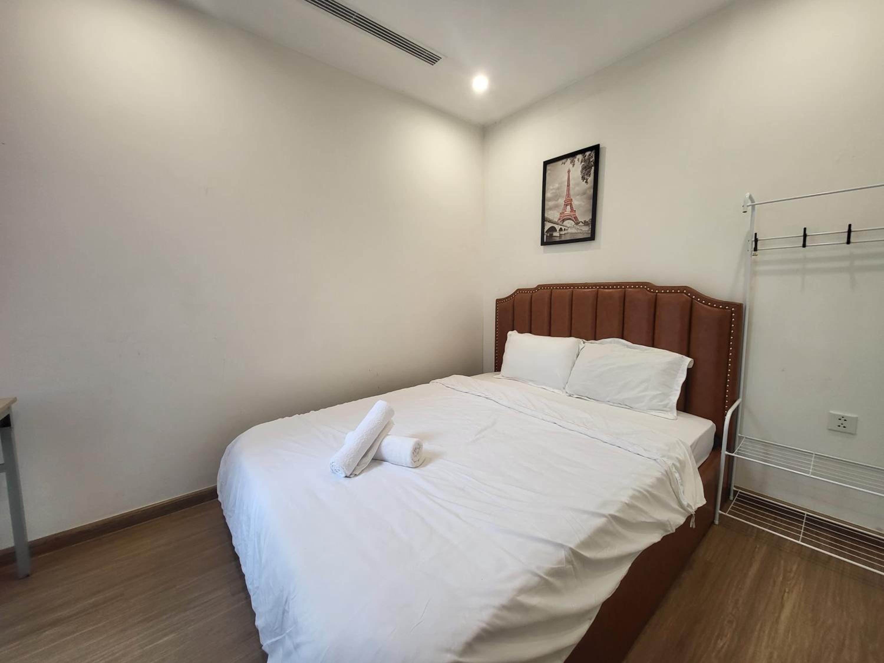 Căn hộ dịch vụ siêu đẹp Vinhomes Skylake gần sân vận động Mỹ Đình
