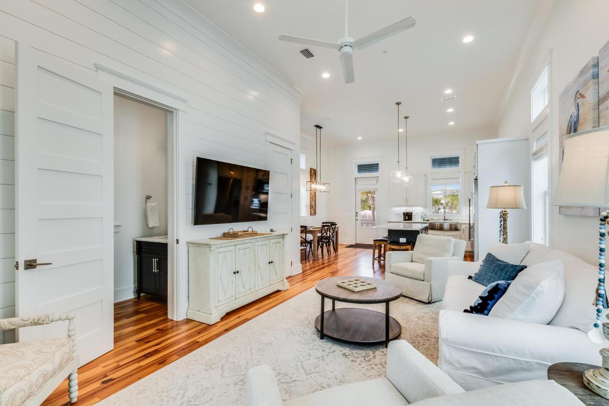 Buddy's Bungalow BVR66 by Liquid Life view 5