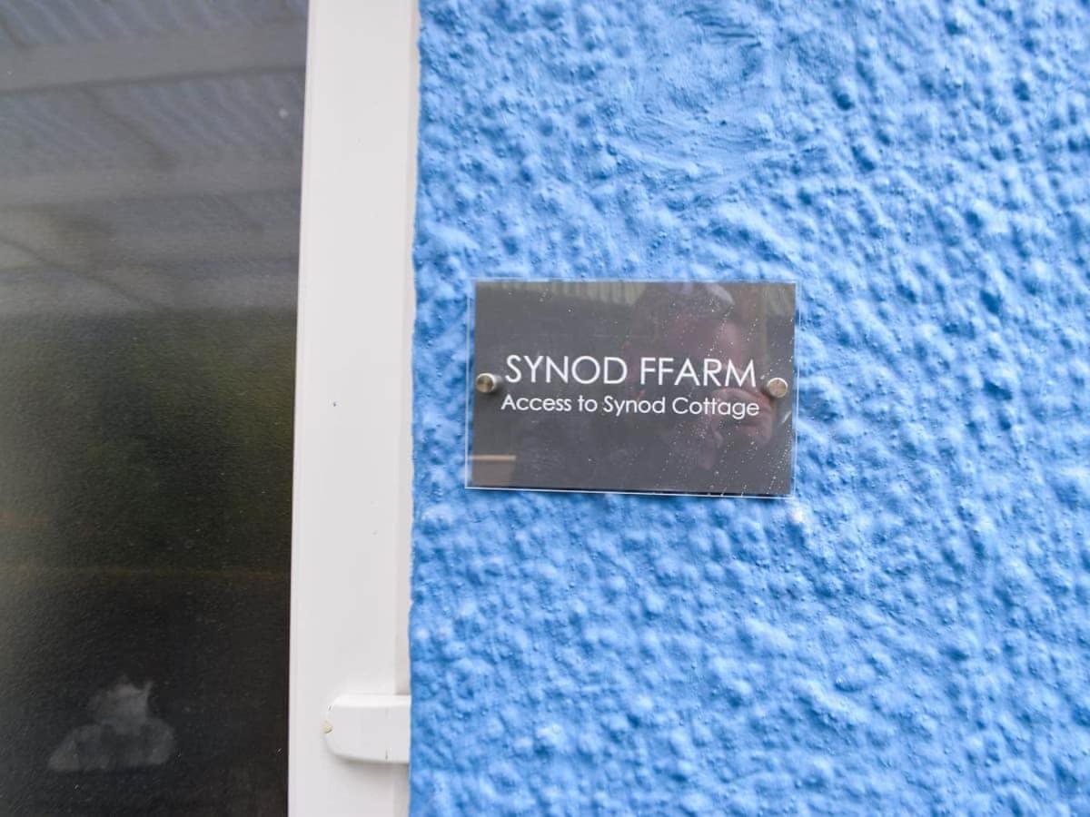 Synod Farm Cottage, 5 Person Hot Tub, Pets Welcome