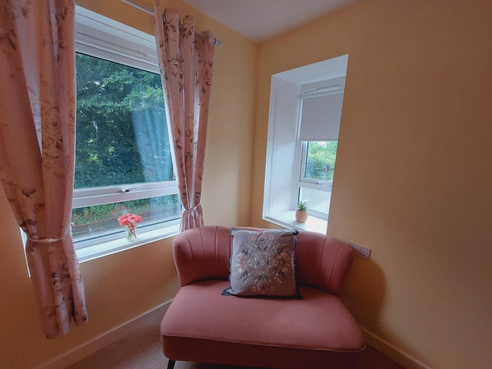 Synod Farm Cottage, 5 Person Hot Tub, Pets Welcome