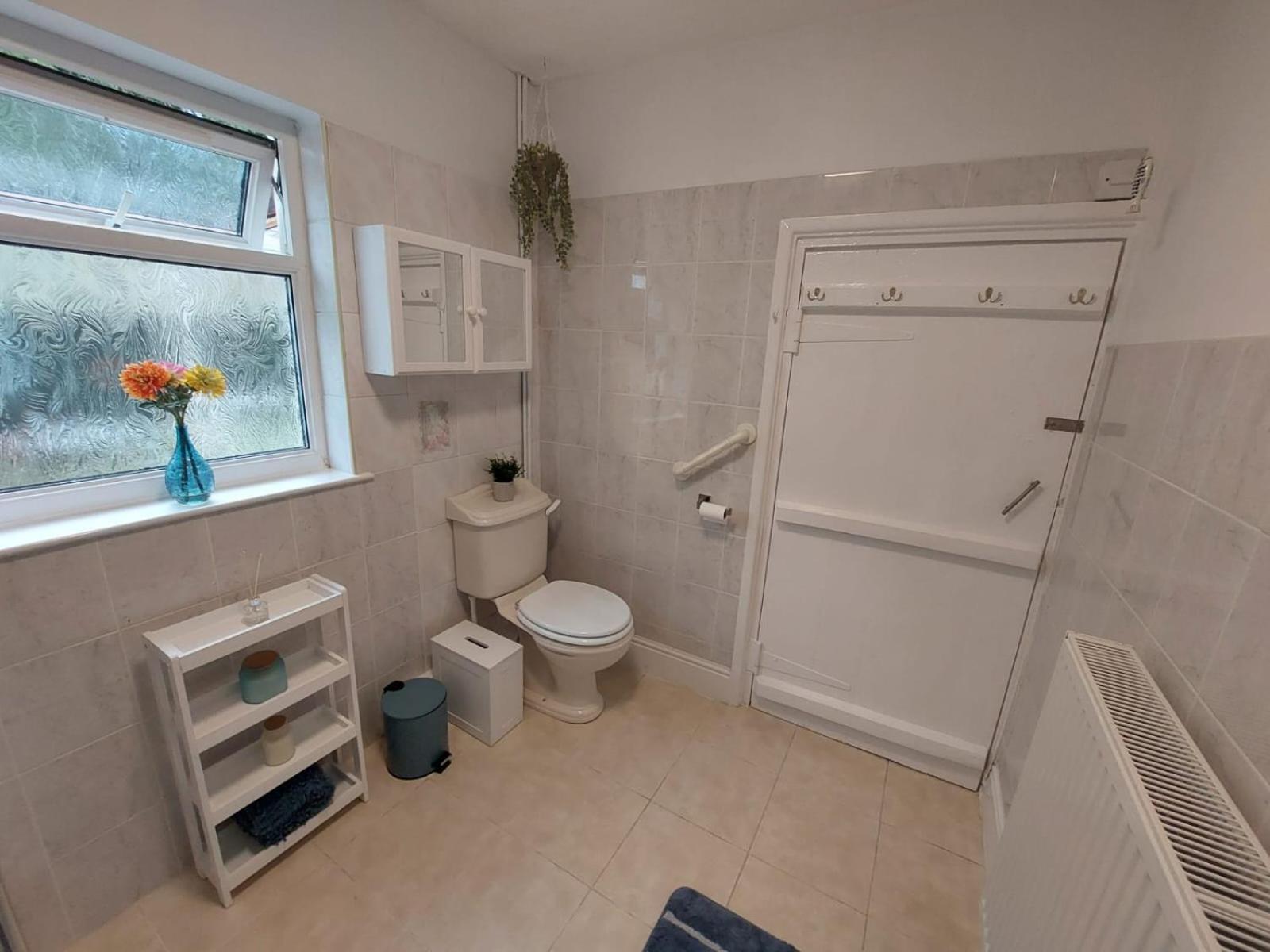 Synod Farm Cottage, 5 Person Hot Tub, Pets Welcome