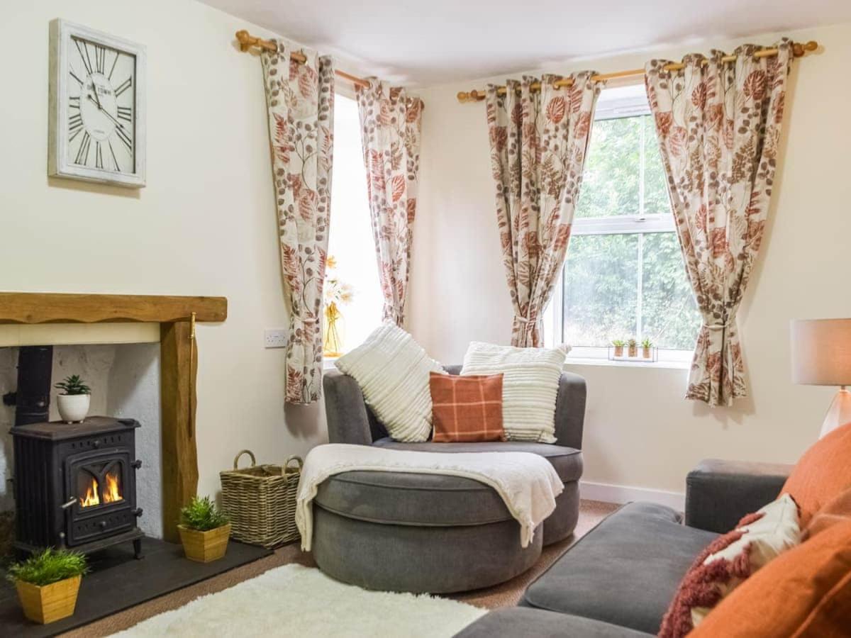 Synod Farm Cottage, 5 Person Hot Tub, Pets Welcome