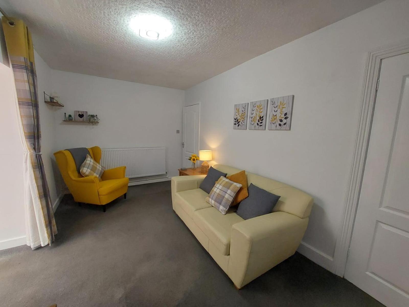 Synod Farm Cottage, 5 Person Hot Tub, Pets Welcome