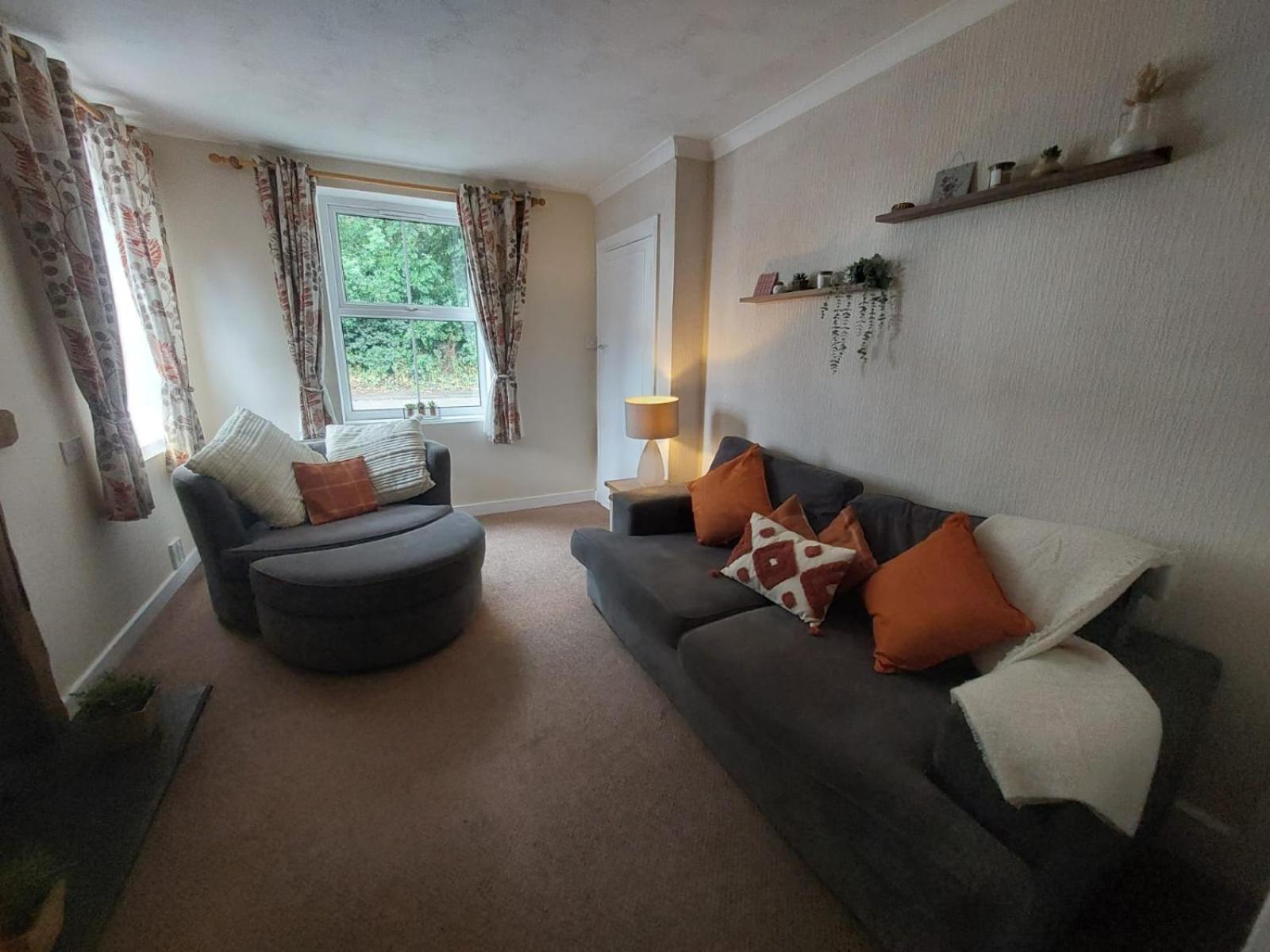 Synod Farm Cottage, 5 Person Hot Tub, Pets Welcome