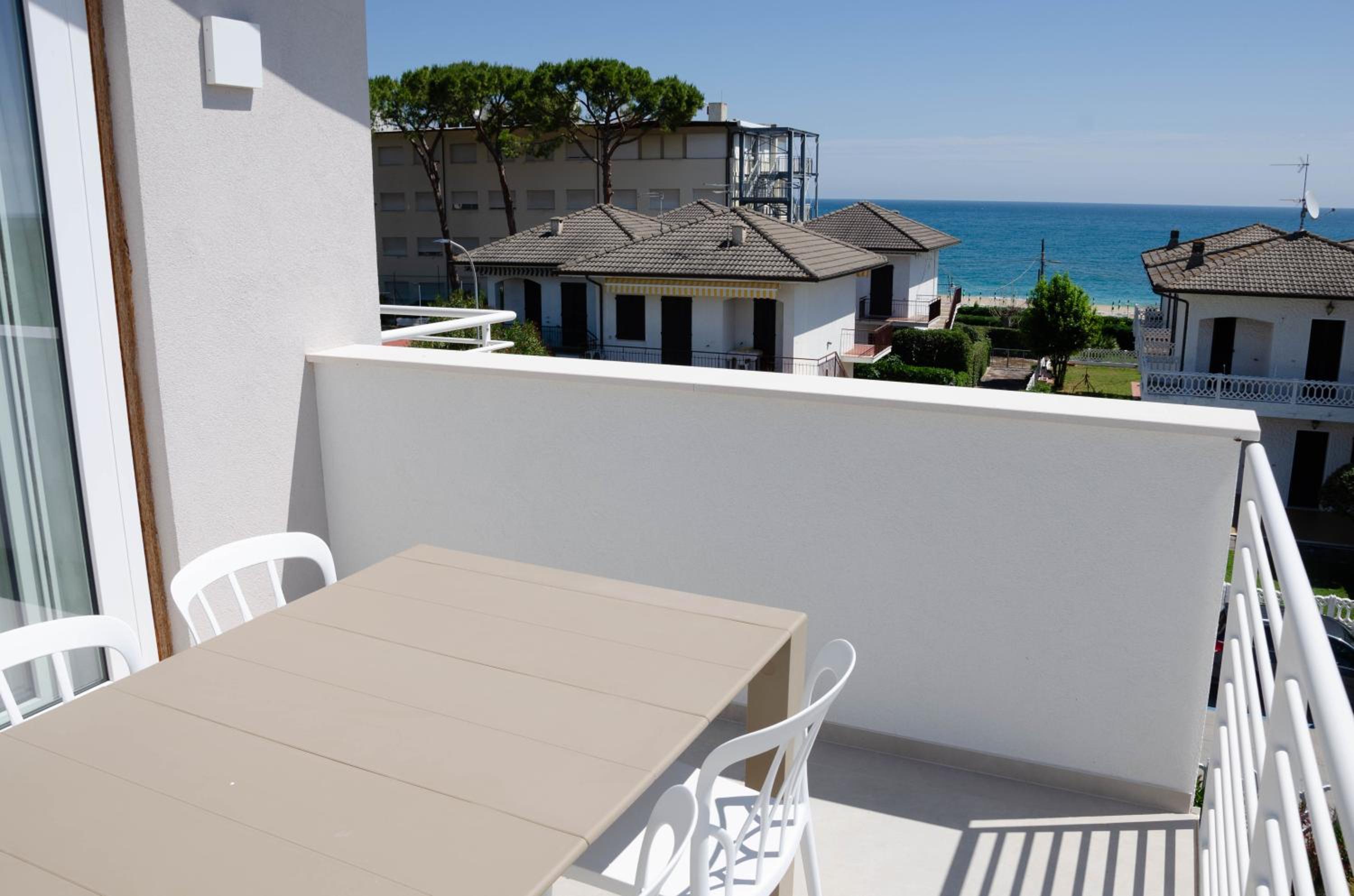 La Rosantica view 5