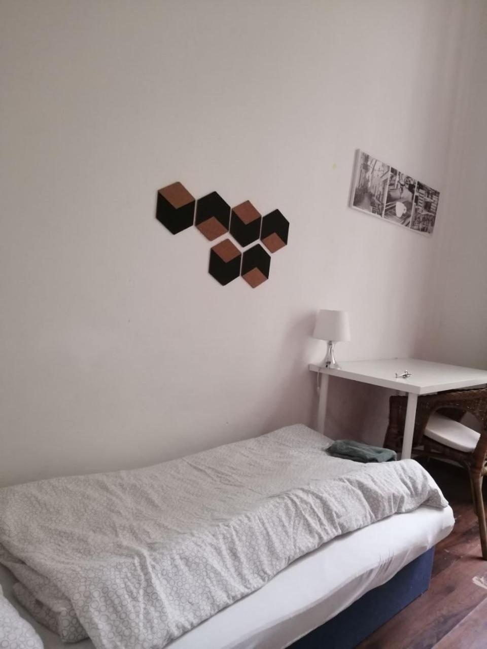 Cozy rooms, 10 min by walk to the Center