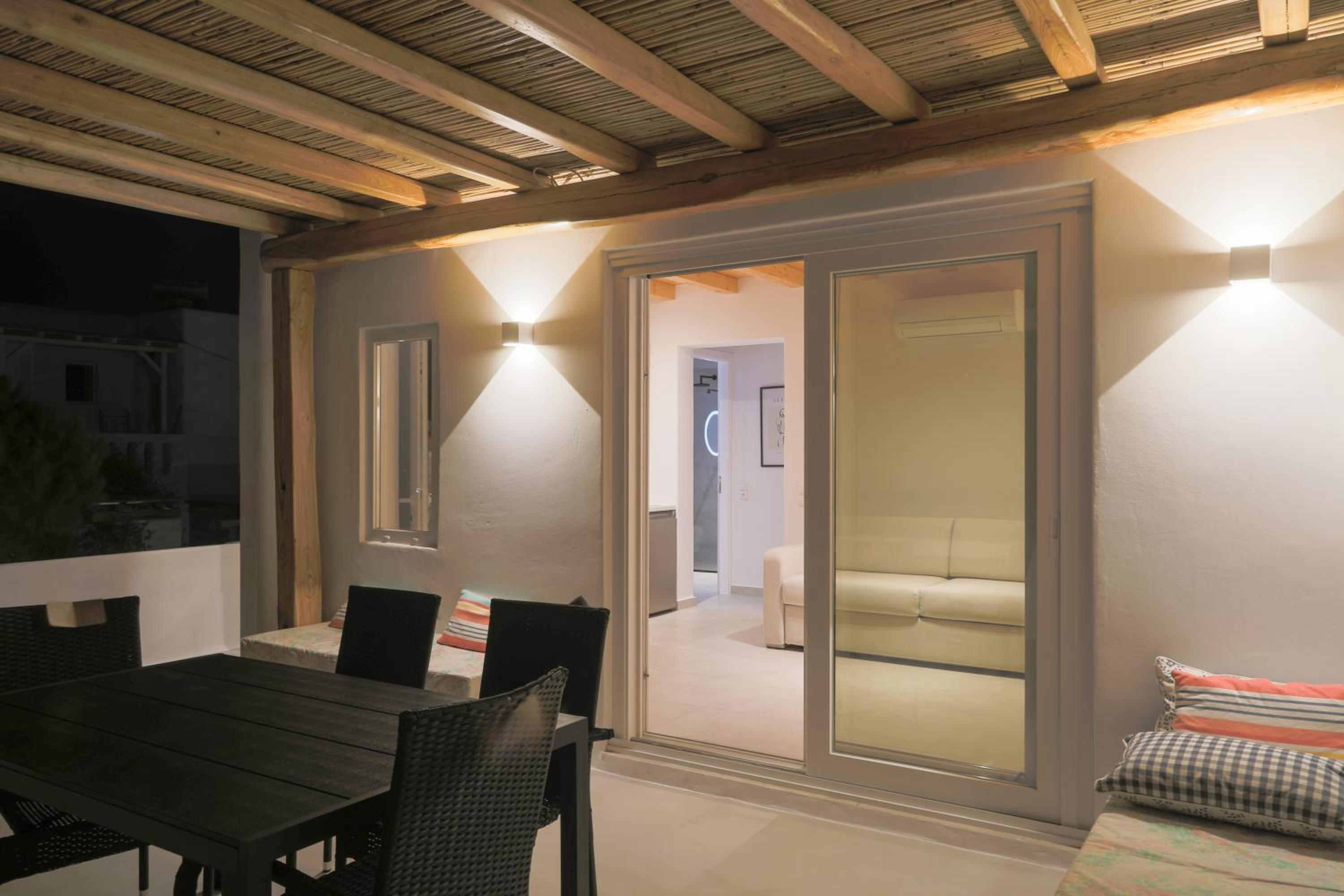 Frances Mykonos photo 2