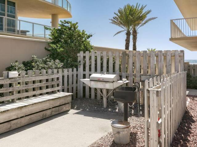 Summer House 1101A