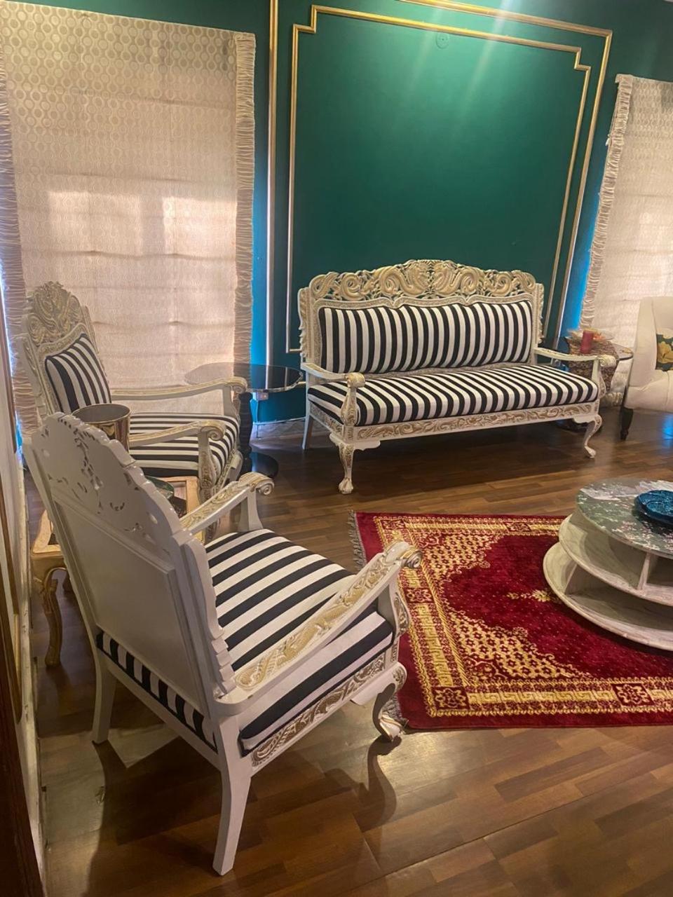 Royal Exective Suite F 8 Islambad view 2