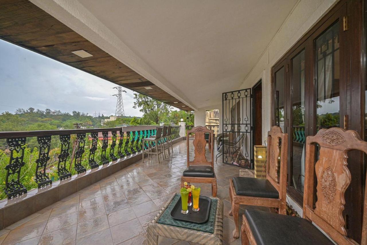 Godzilla Villa