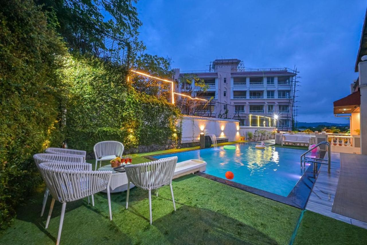 Godzilla Villa