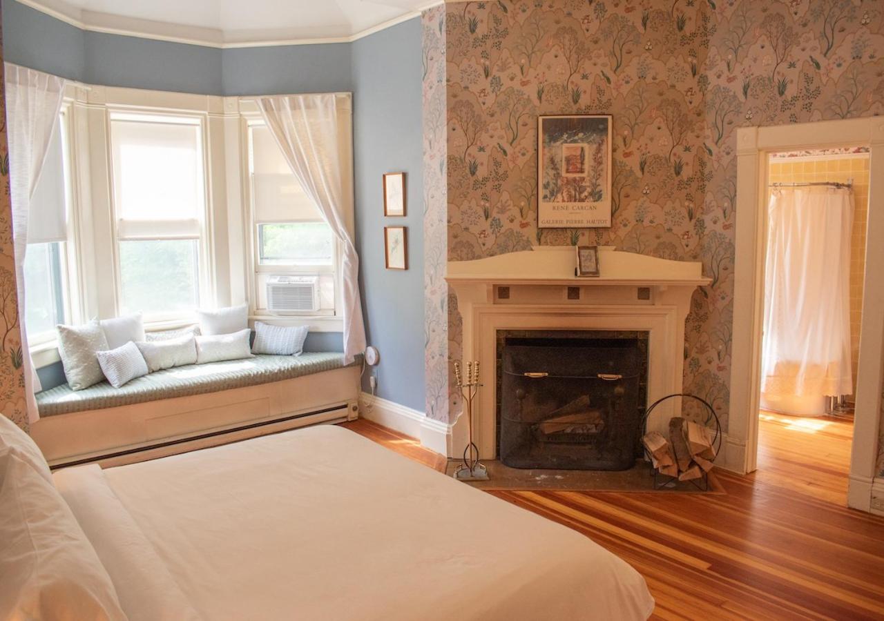 Lenox Vacations - Apple Tree Inn - Property Image 24