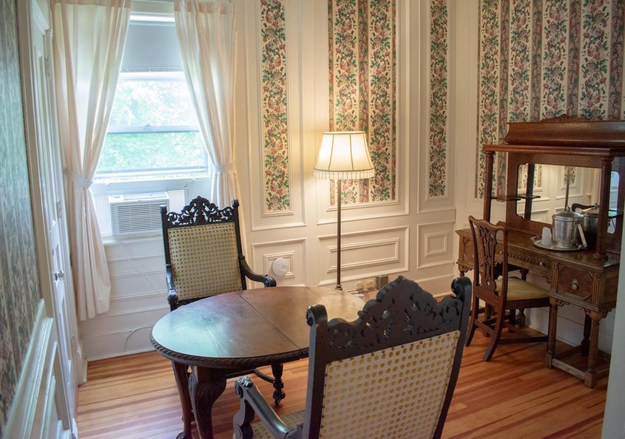Lenox Vacations - Apple Tree Inn - Property Image 50