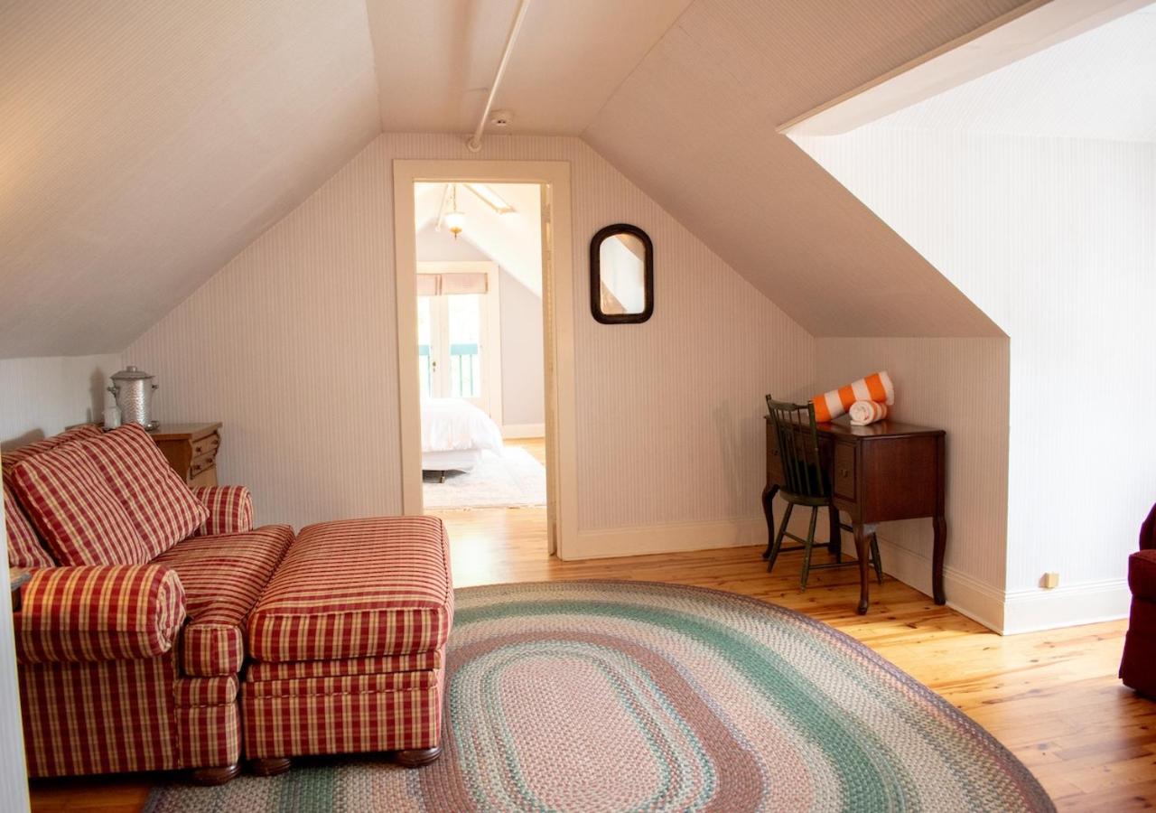 Lenox Vacations - Apple Tree Inn - Property Image 13