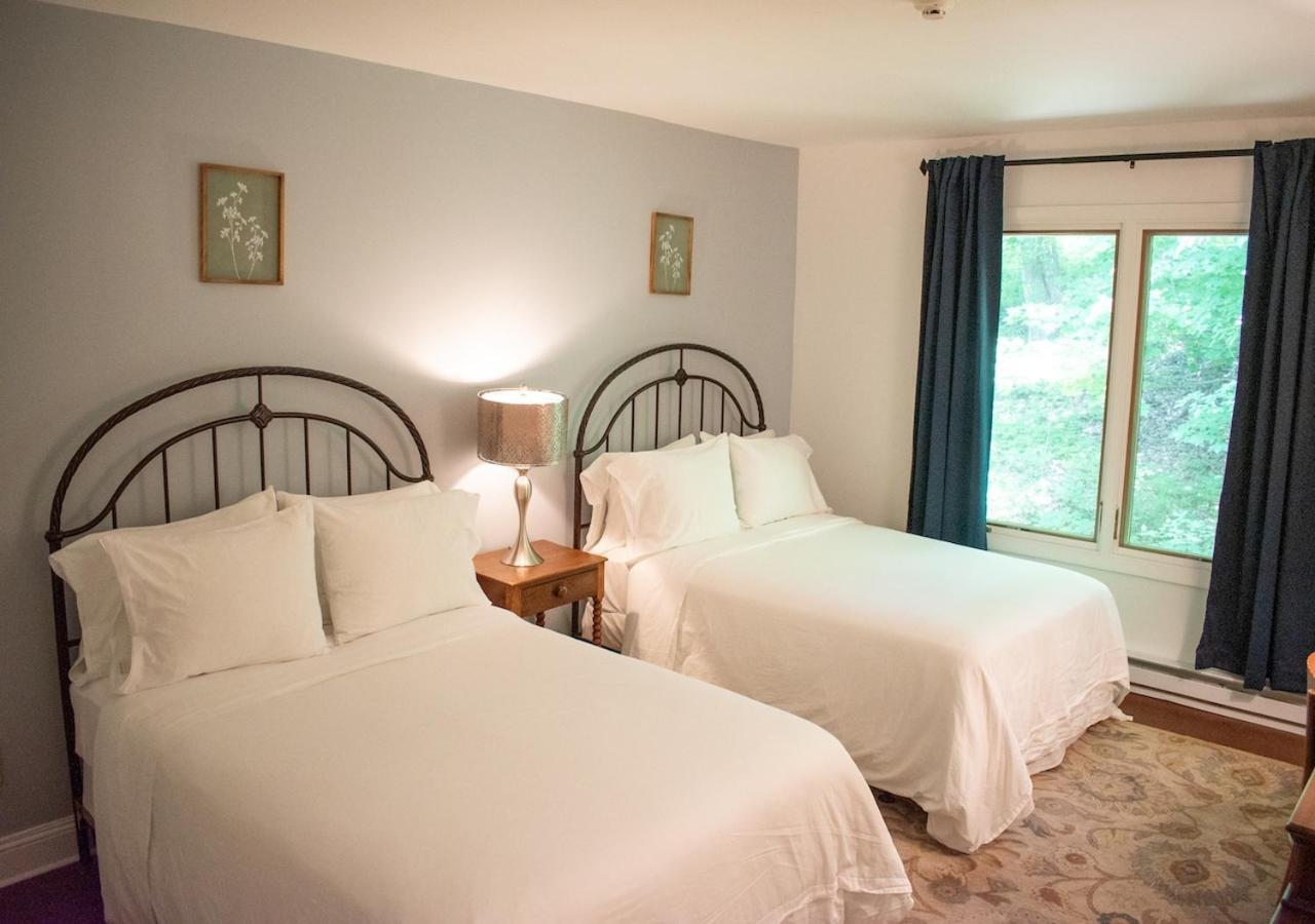 Lenox Vacations - Apple Tree Inn - Property Image 8