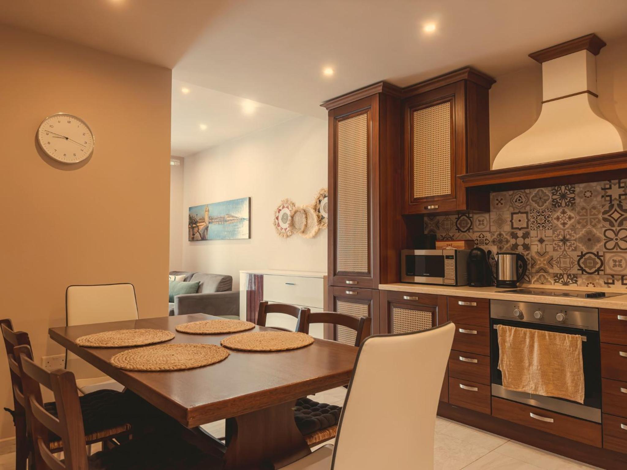 Boho Sliema Getaway APT - 2BR view 3