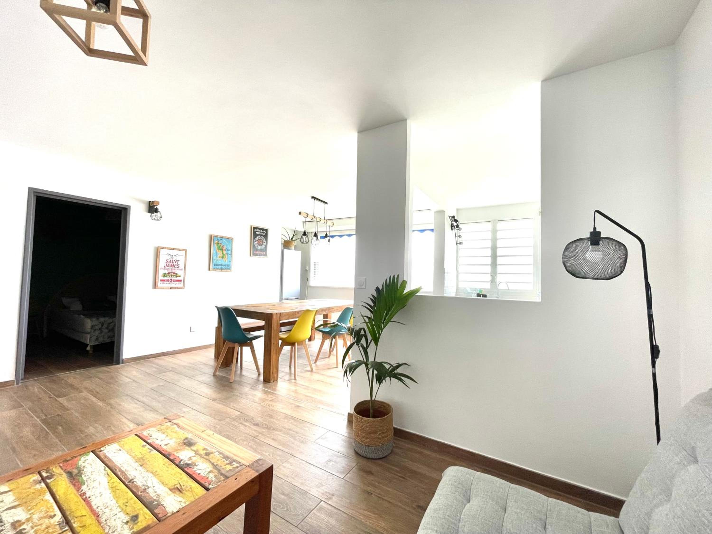 Appartement contemporain vue marina view 3