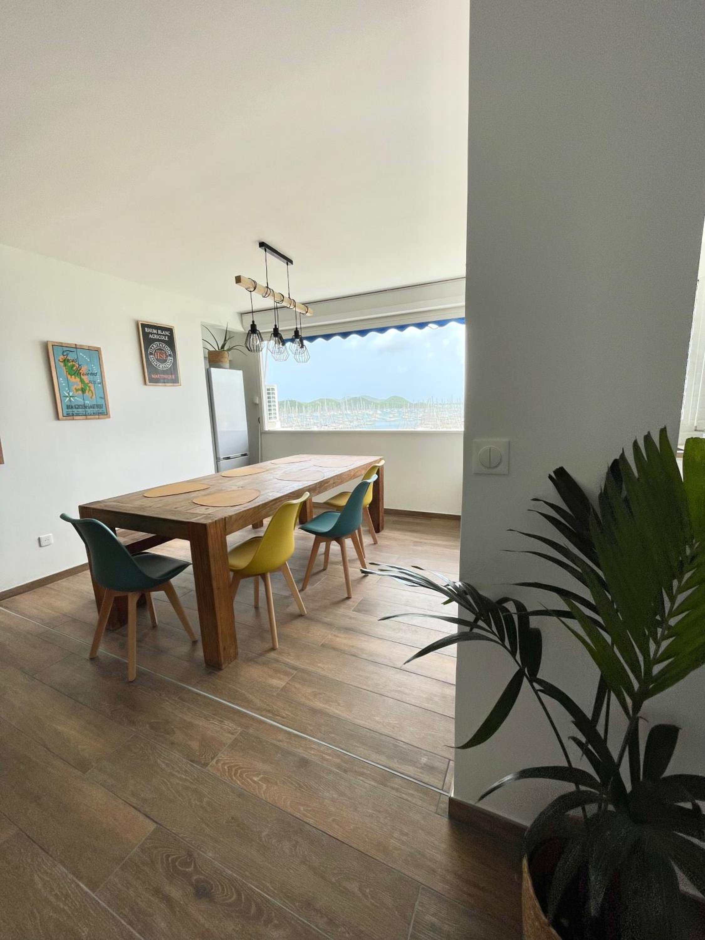 Appartement contemporain vue marina view 5