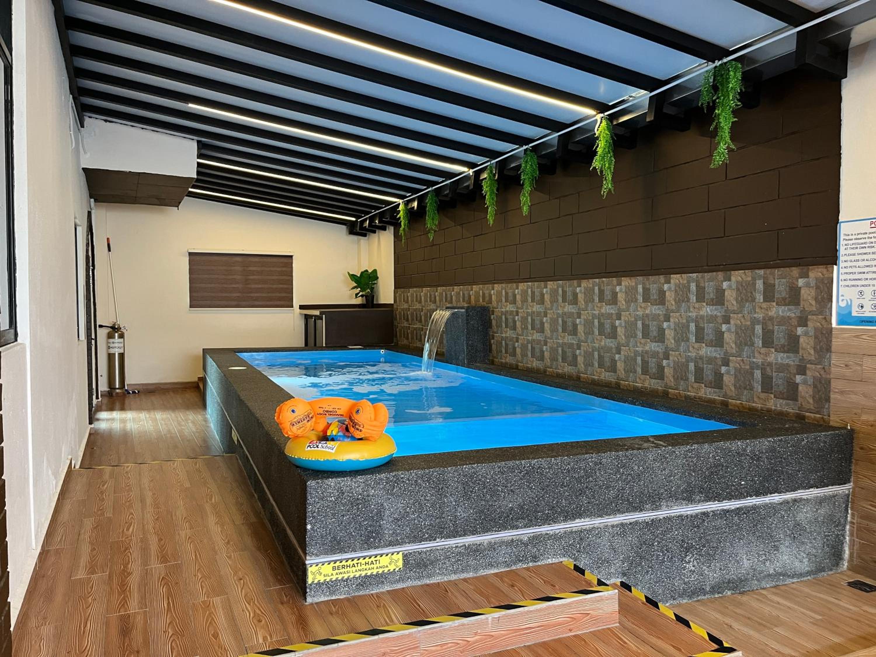 VillaMax Klebang Beach 25Pax 6Bedroom Indoor Pool Full AirConditioned near TOWN photo 4