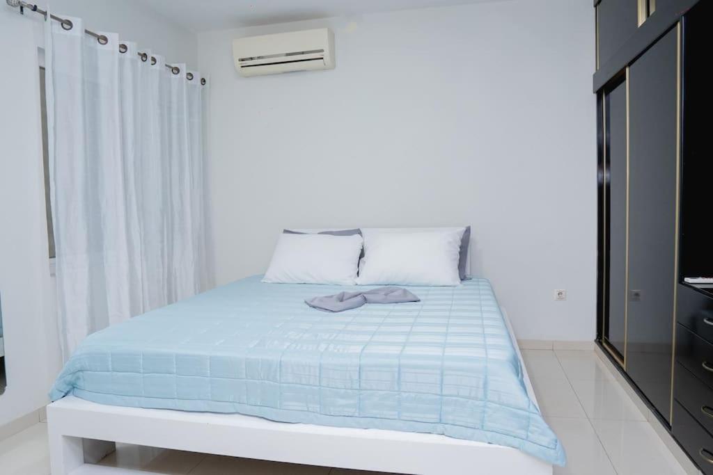 Nice And Modern with king size bed