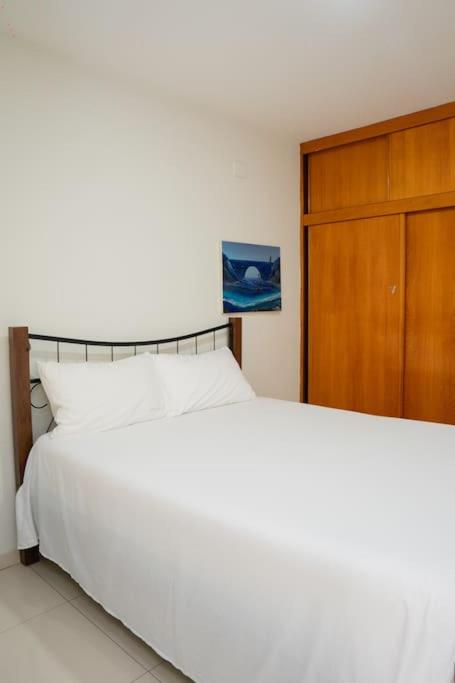 Nice And Modern with king size bed