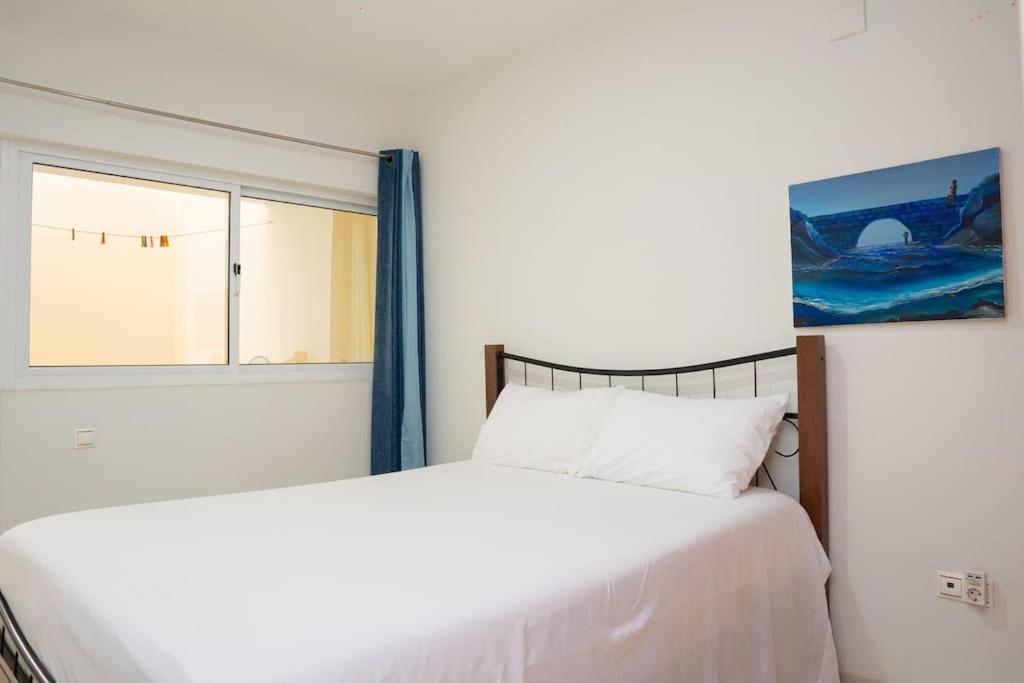 Nice And Modern with king size bed