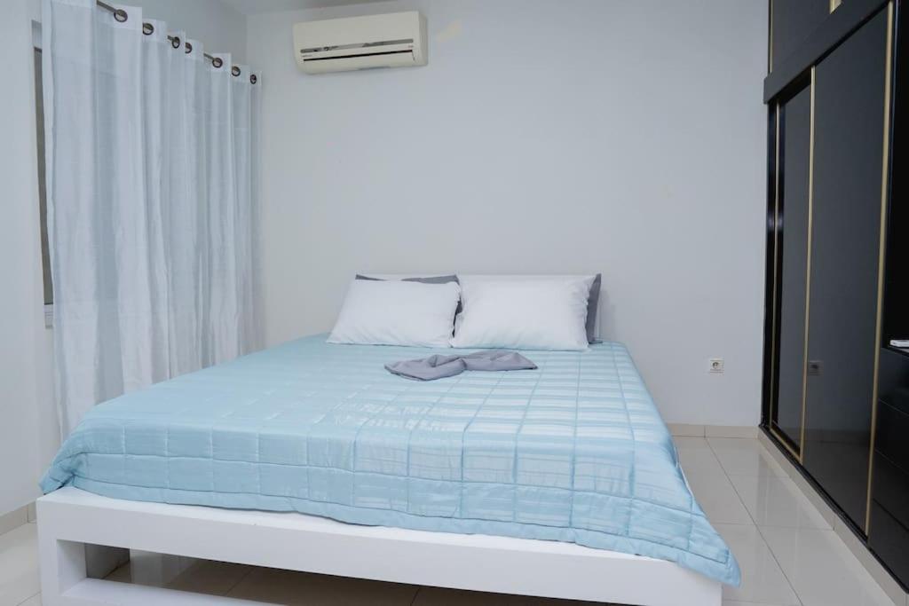 Nice And Modern with king size bed