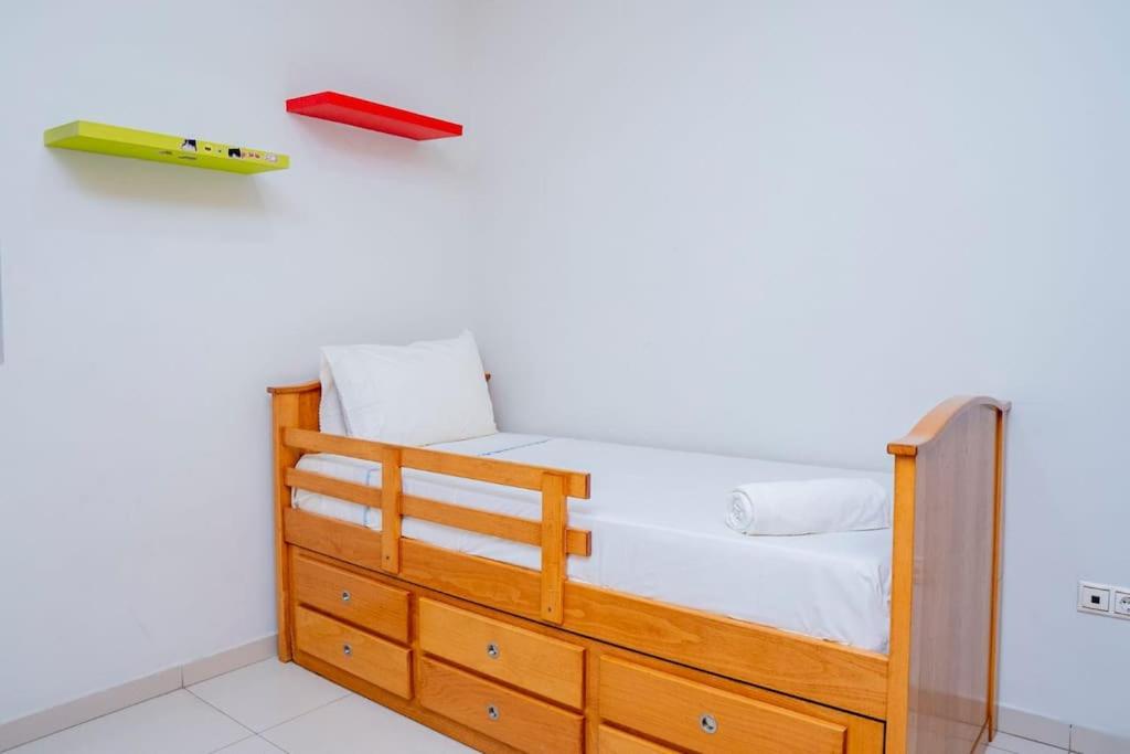 Nice And Modern with king size bed