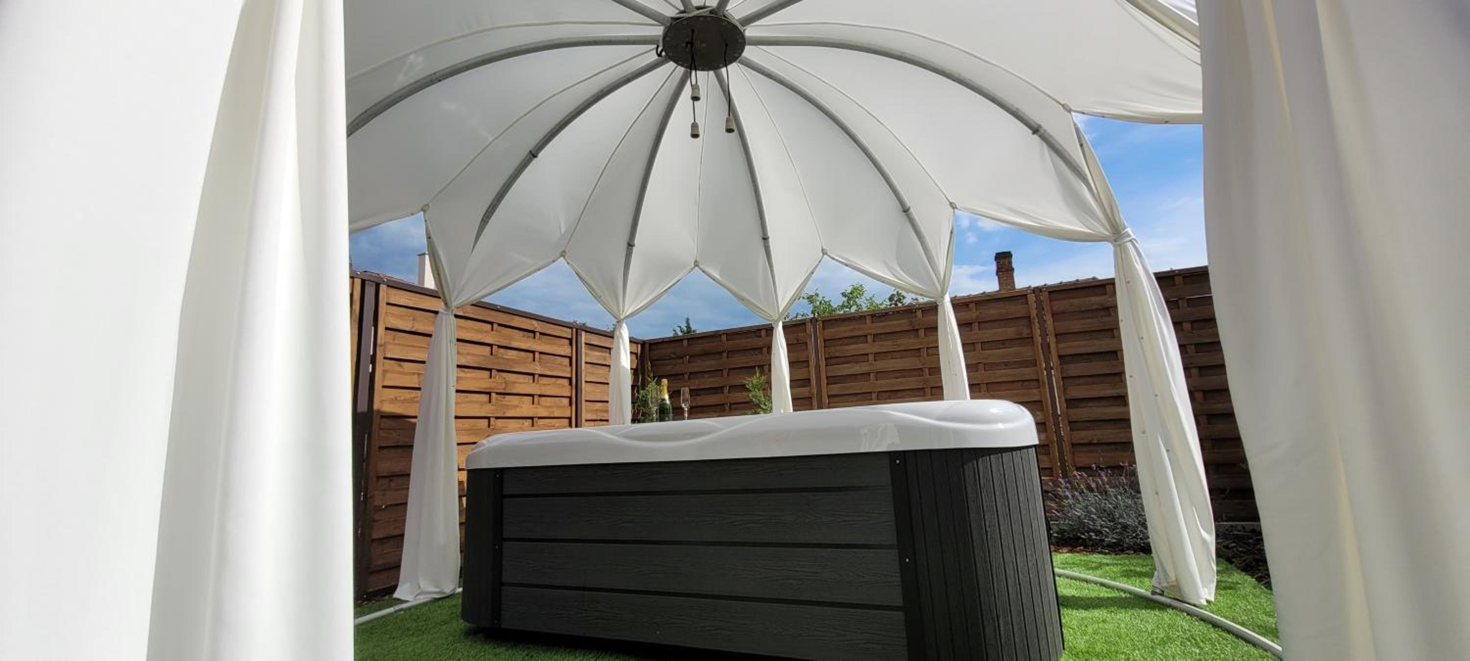 Paradiso Apartmanház