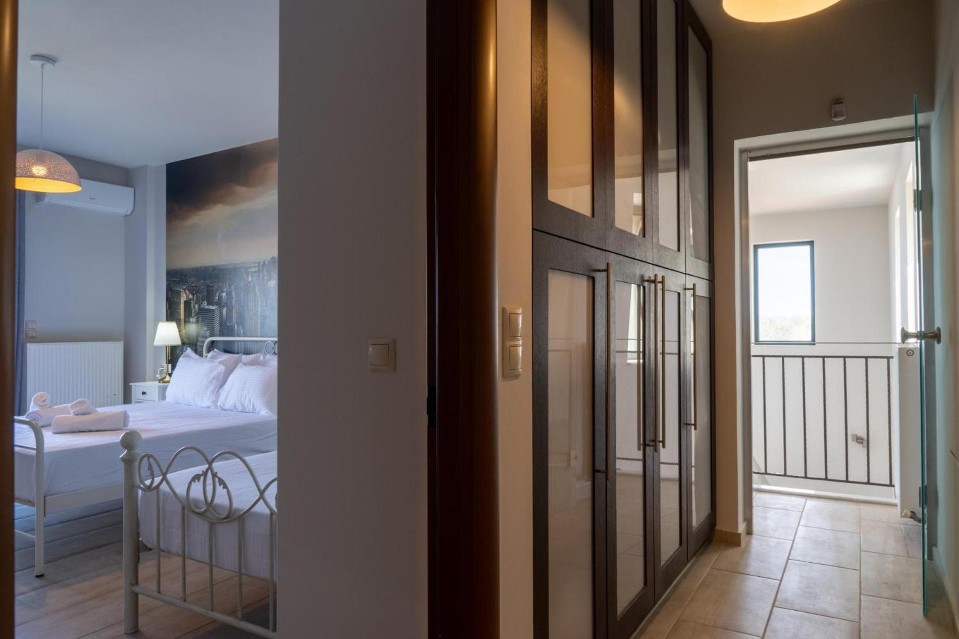Villa Phos with Panoramic Sea View view 4