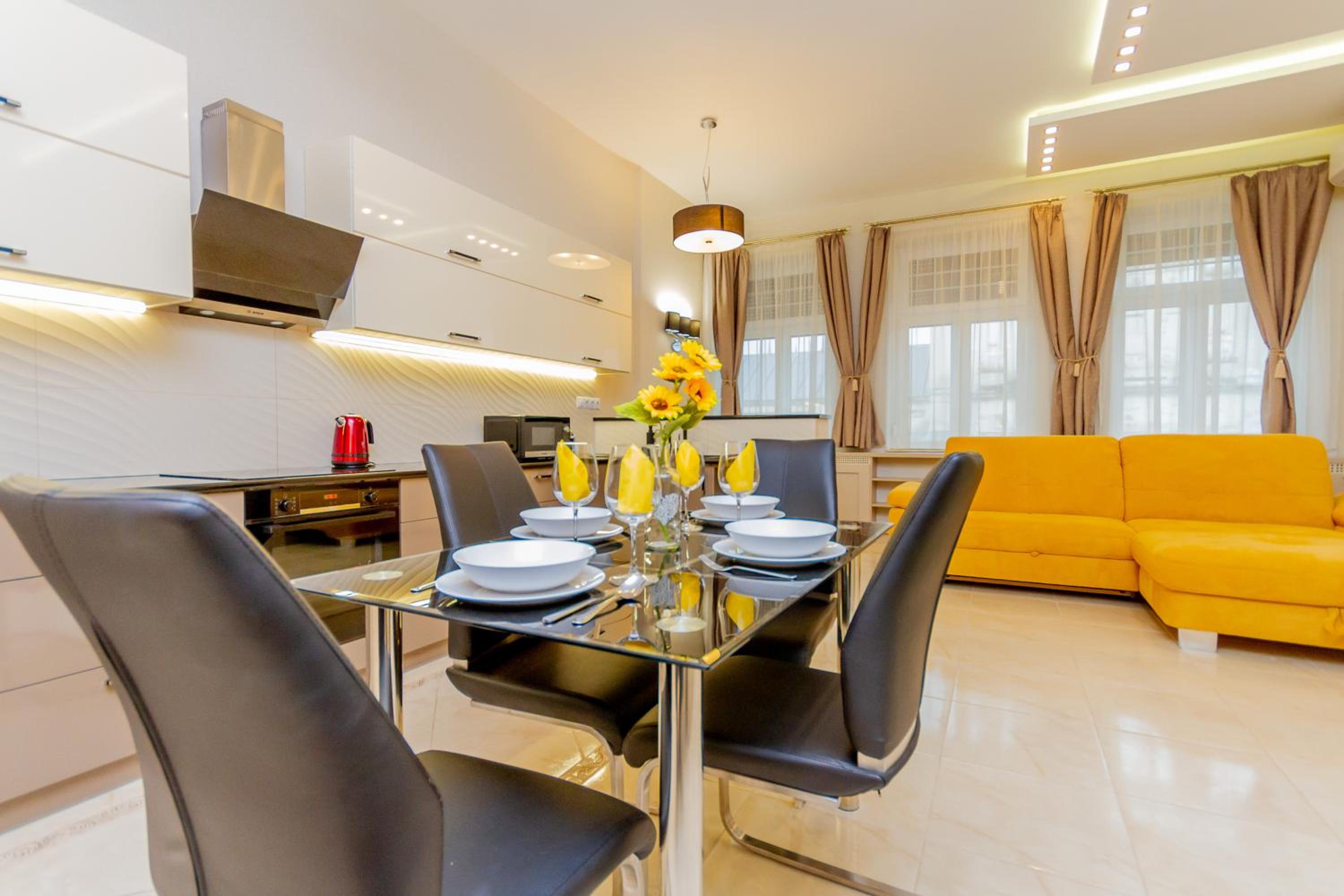 Luxury Apartment with balcony and sauna view 3