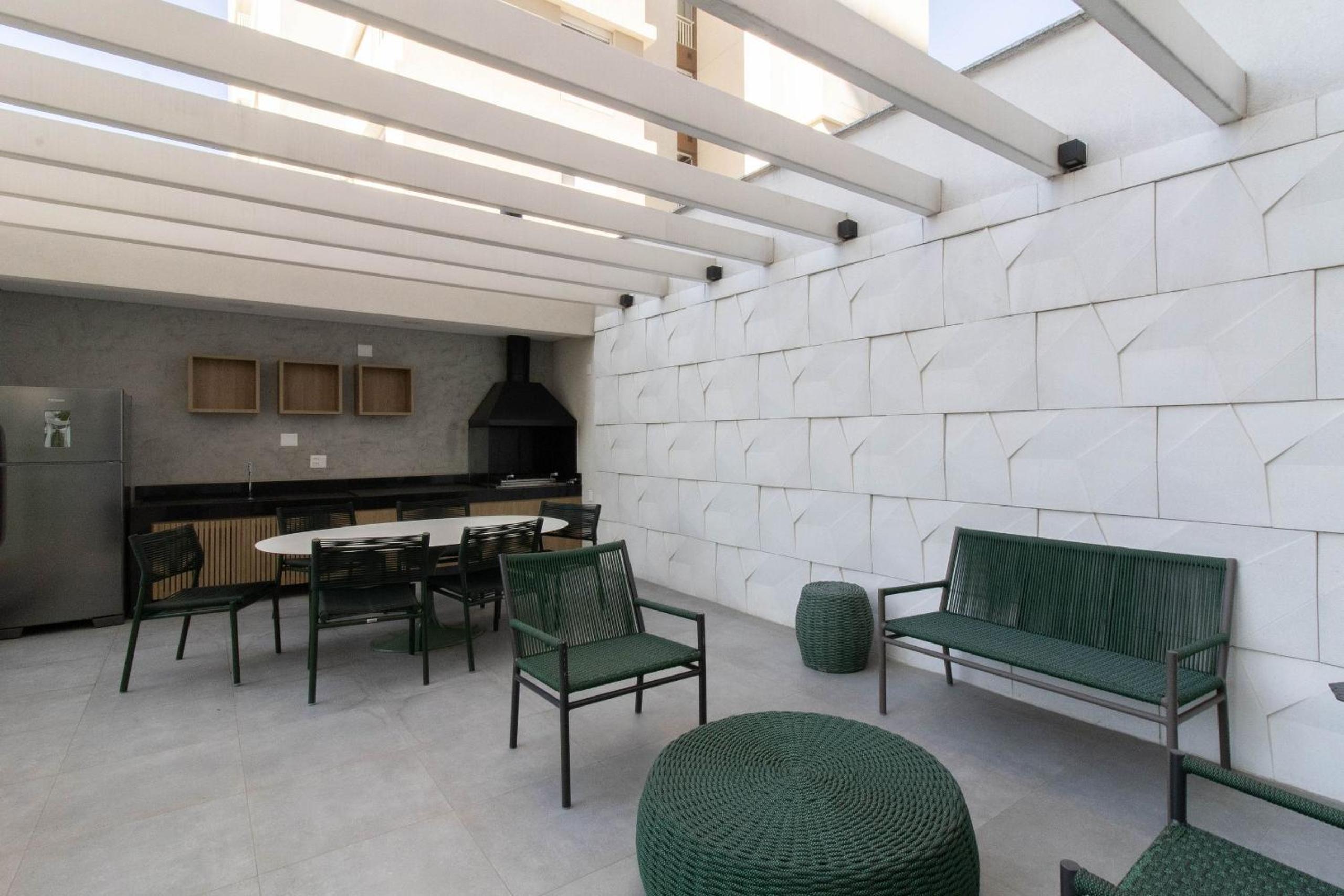 Apartamento super completo no Helbor Patteo Bosque Maia, com vaga de estacionamento, mercado 24h ao lado e a 11km do Aeroporto Internacional de Guarulhos