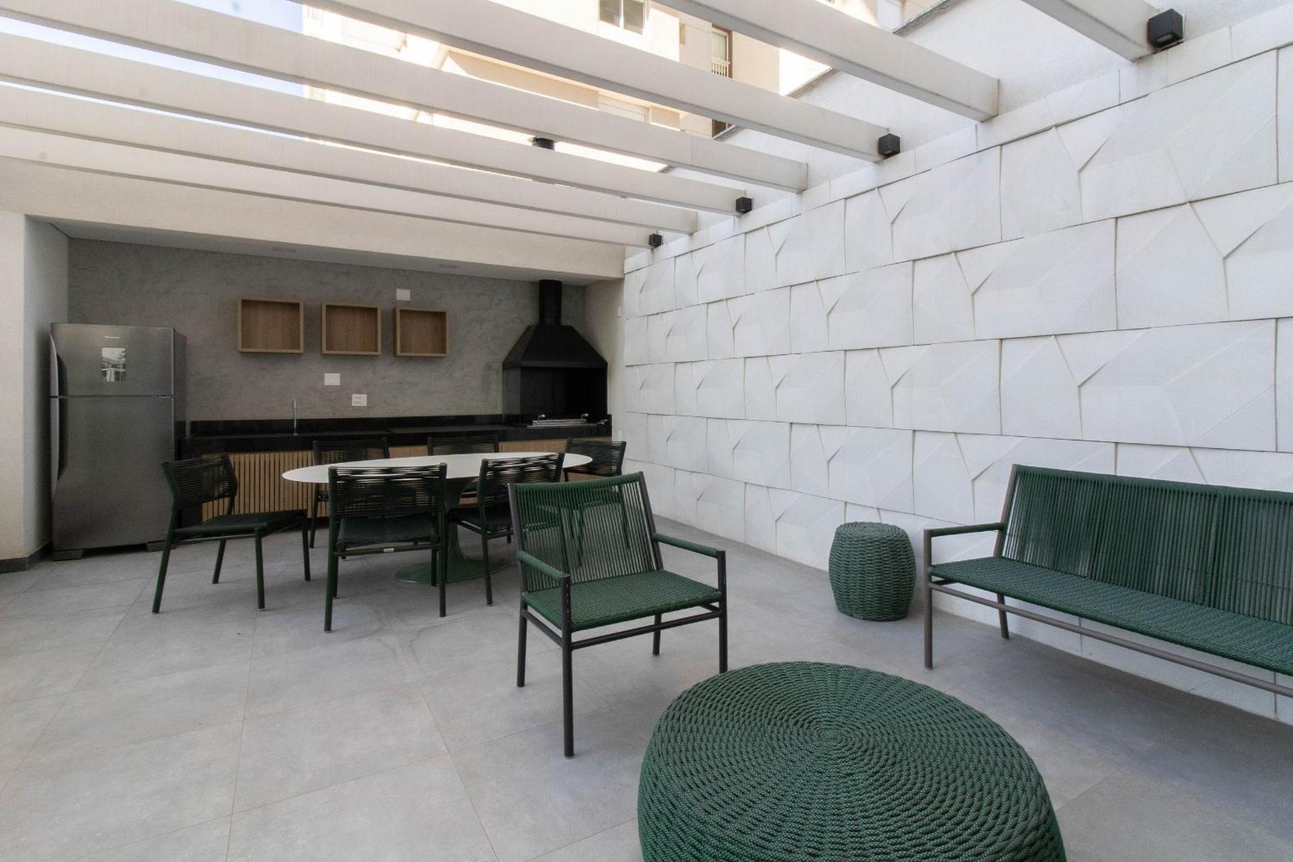 Apartamento super completo no Helbor Patteo Bosque Maia, com vaga de estacionamento, mercado 24h ao lado e a 11km do Aeroporto Internacional de Guarulhos