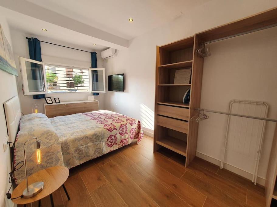 Tu apartamento vacacional - completamente renovado 50m playa view 2