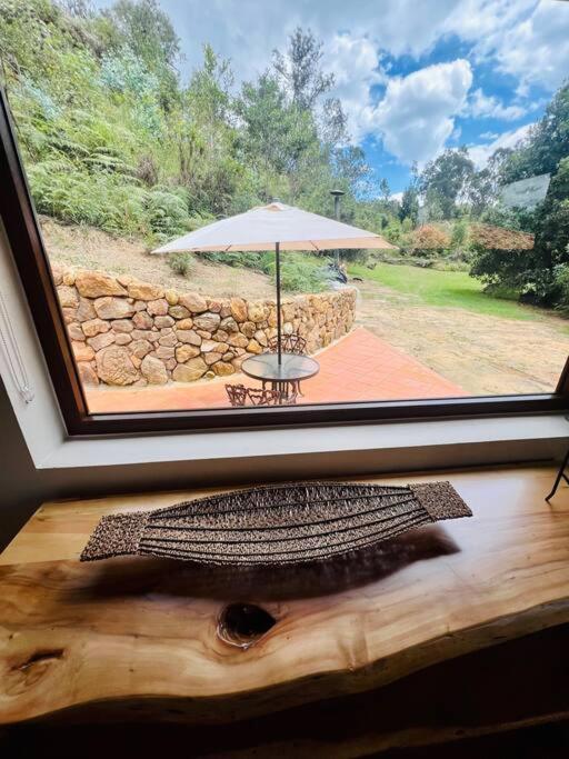 Hermosa cabaña campestre con jacuzzi y lago