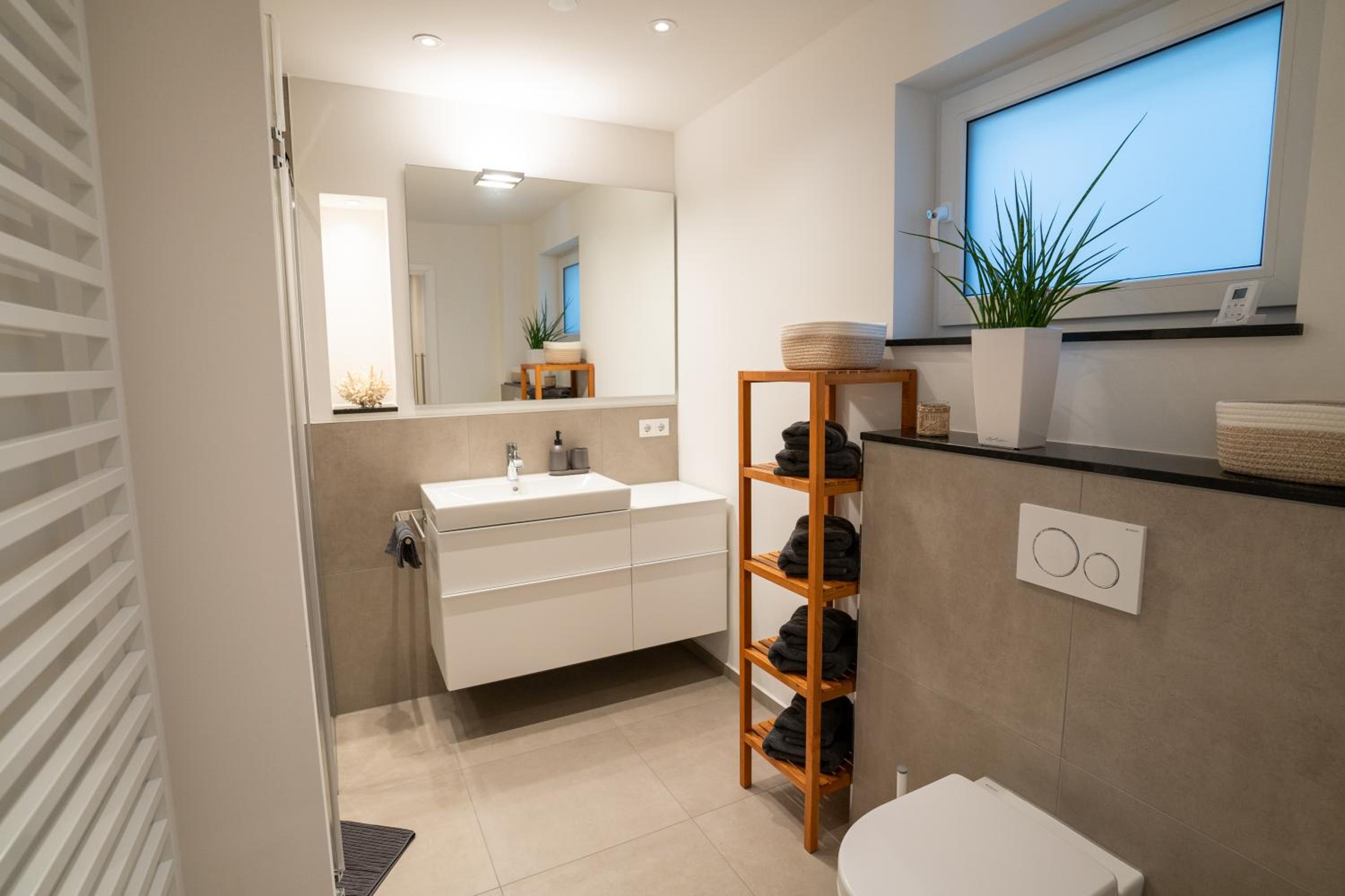 Luxuswohnung 95qm in Waldrandlage zwischen Köln und Düsseldorf-Nähe Messe - Lanxessarena - Bayarena