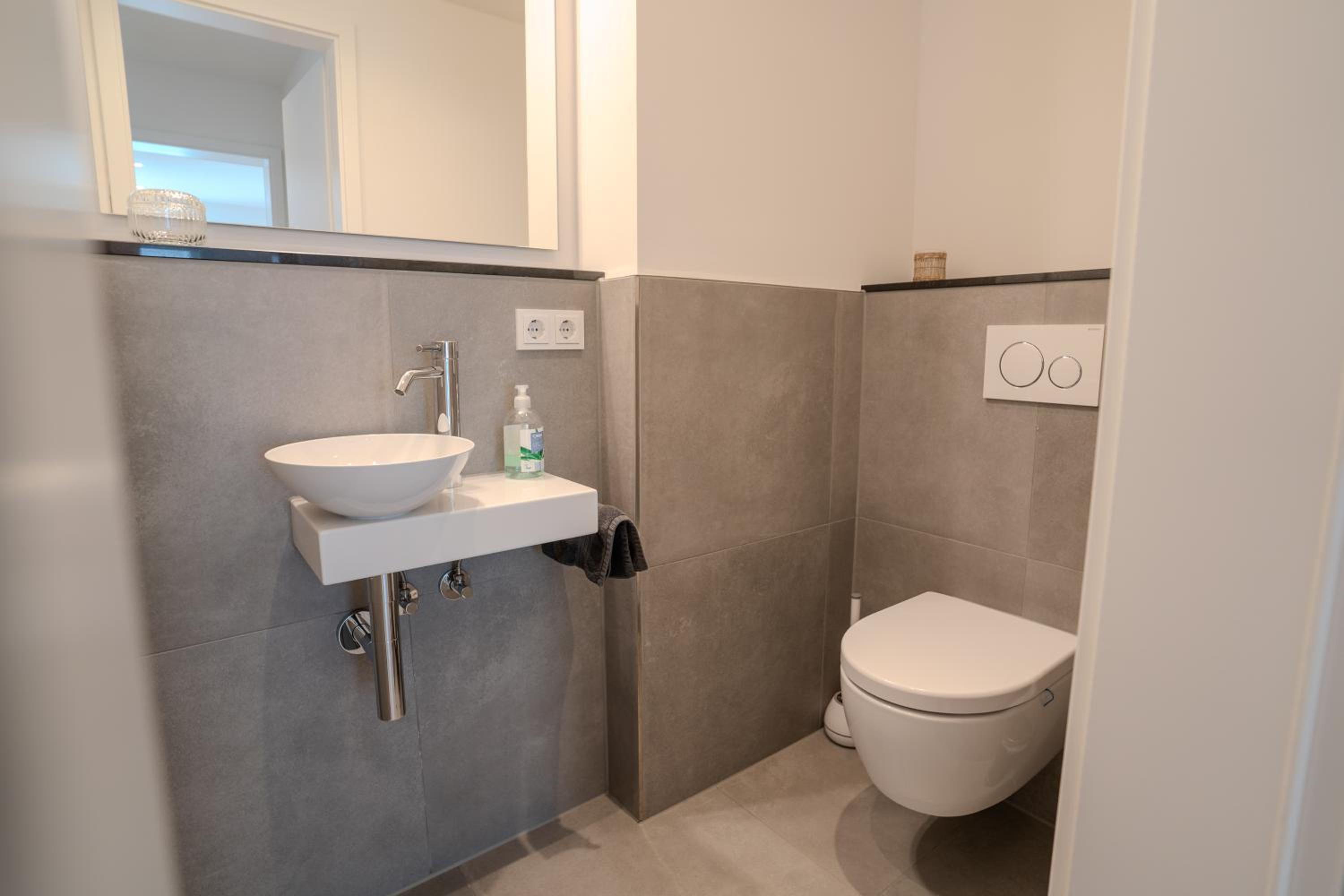 Luxuswohnung 95qm in Waldrandlage zwischen Köln und Düsseldorf-Nähe Messe - Lanxessarena - Bayarena