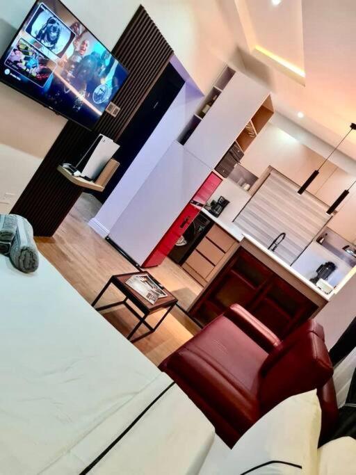 Luxury self-contained Studio Apt at Ikoyi, Lagos view 5