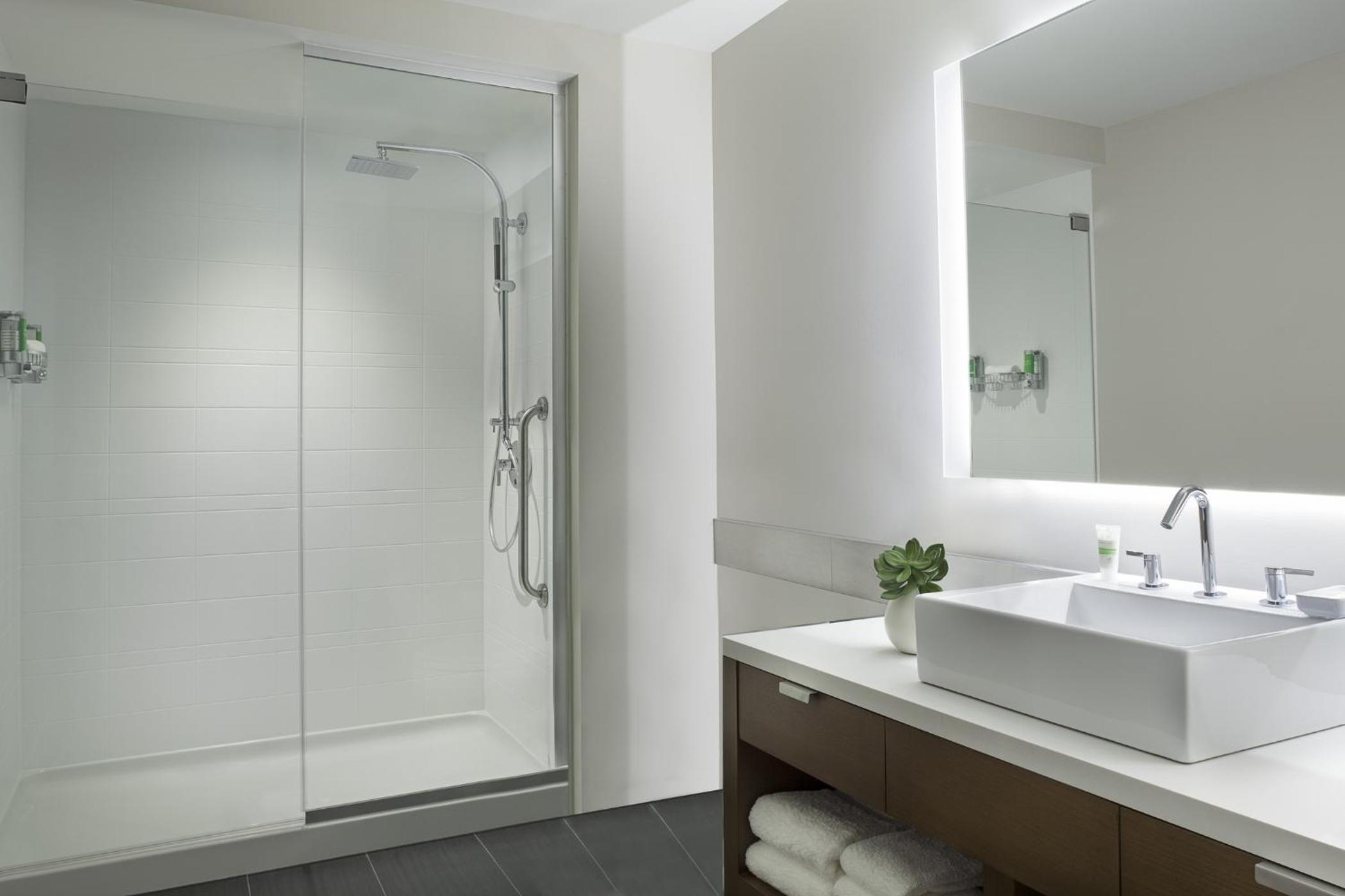 Element Vaughan Southwest - Property Image 10