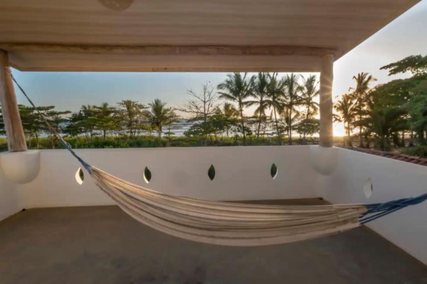 Villa Frente al Mar con Piscina